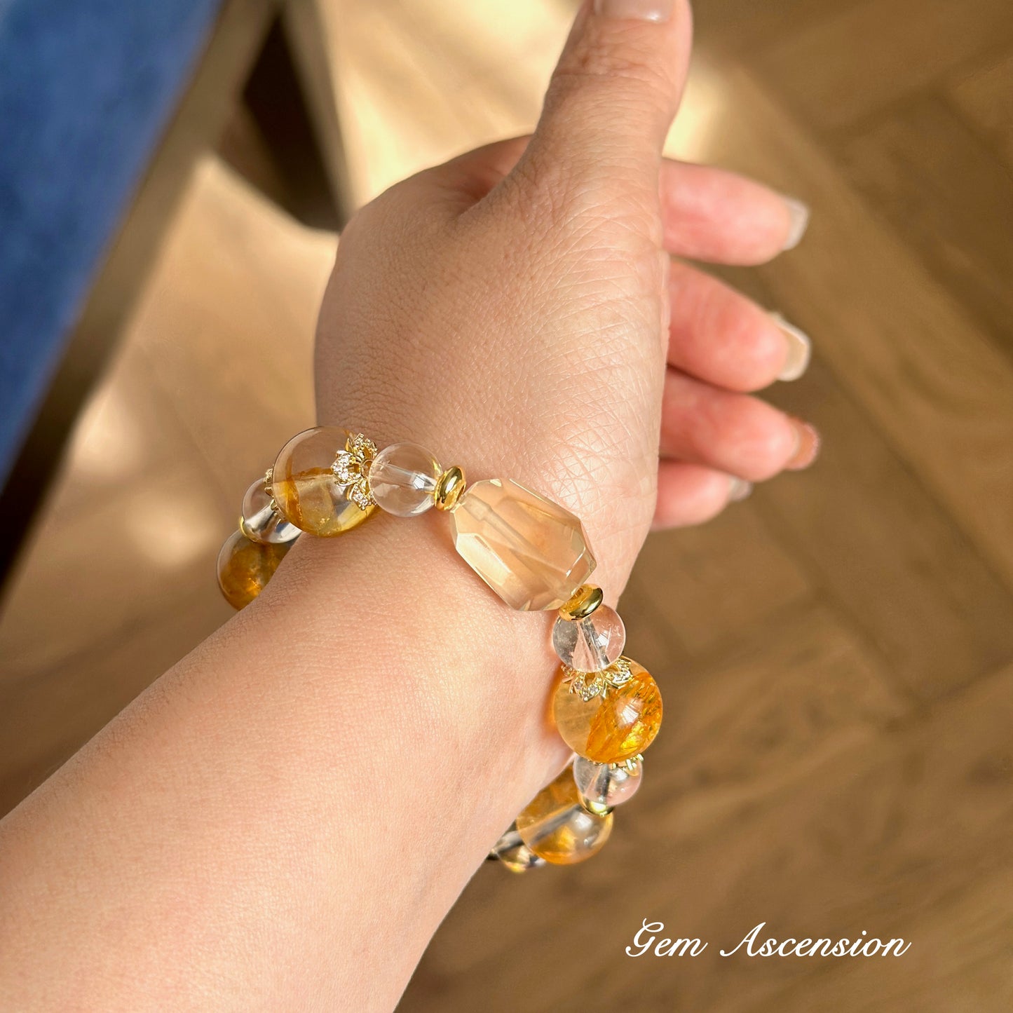 Natural yellow crystal and yellow rabbit hair crystal bracelet, a festival gift for girlfriend's mother